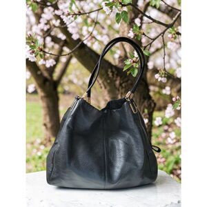 Coach Madison Phoebe Large Pebbled Leather Hobo Black Gold 24621-Authenticated